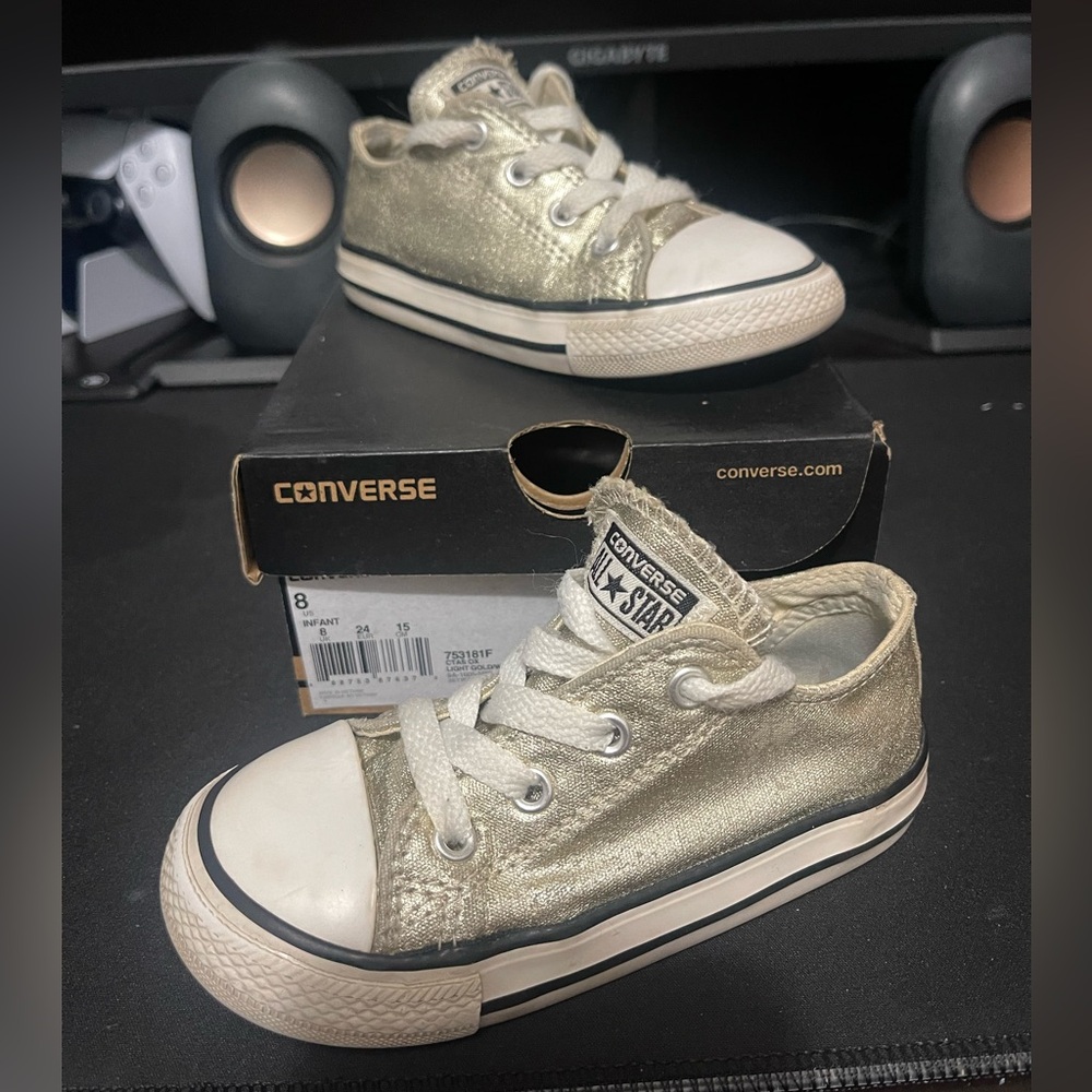 Toddler girl converse